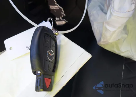 2019 Mercedes-Benz Glc 300 from USA, damaged, VIN WDC0G4JB3KF610665